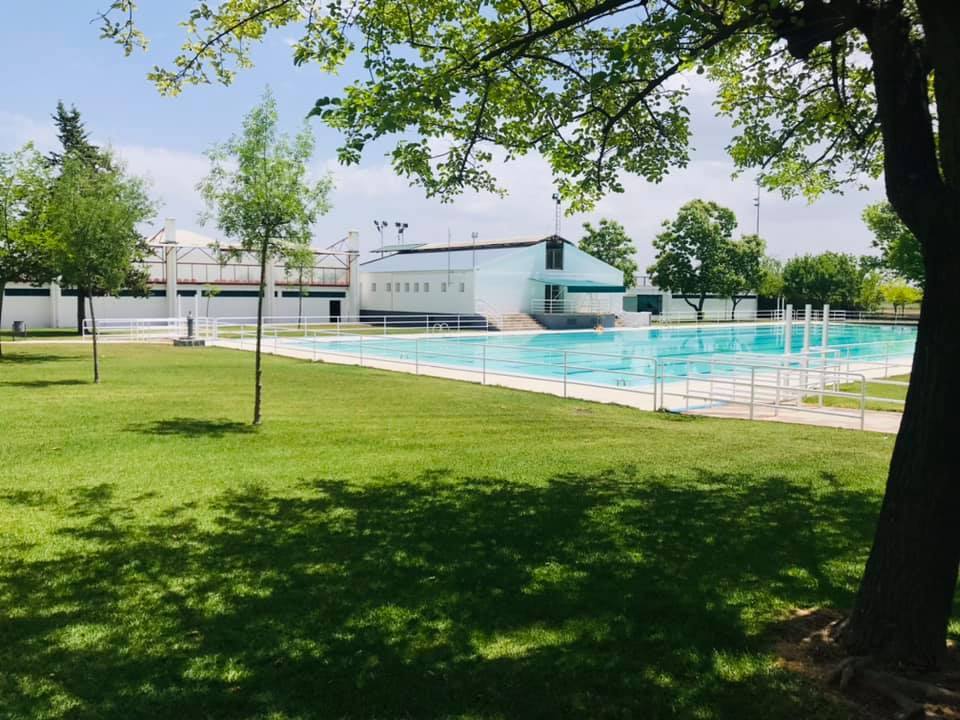 Los preparativos de la piscina municipal siguen avanzando 