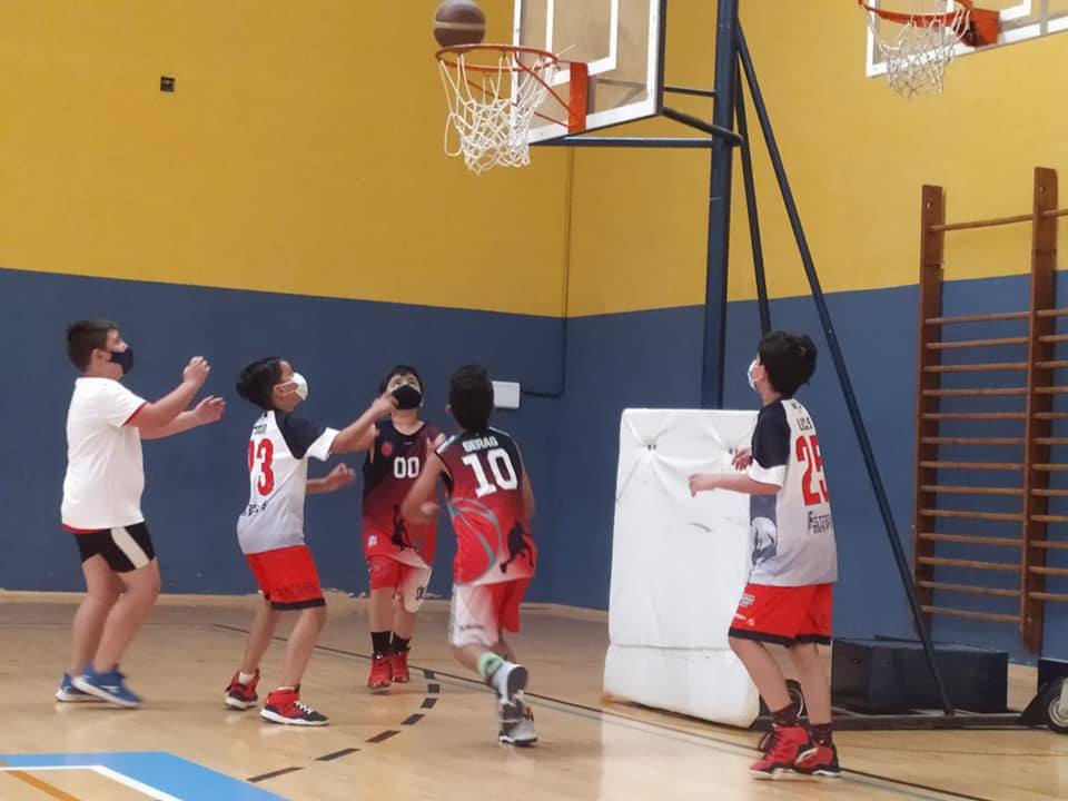 El equipo benjamín del CB Miajadas durante el torneo Romanito de Mérida 