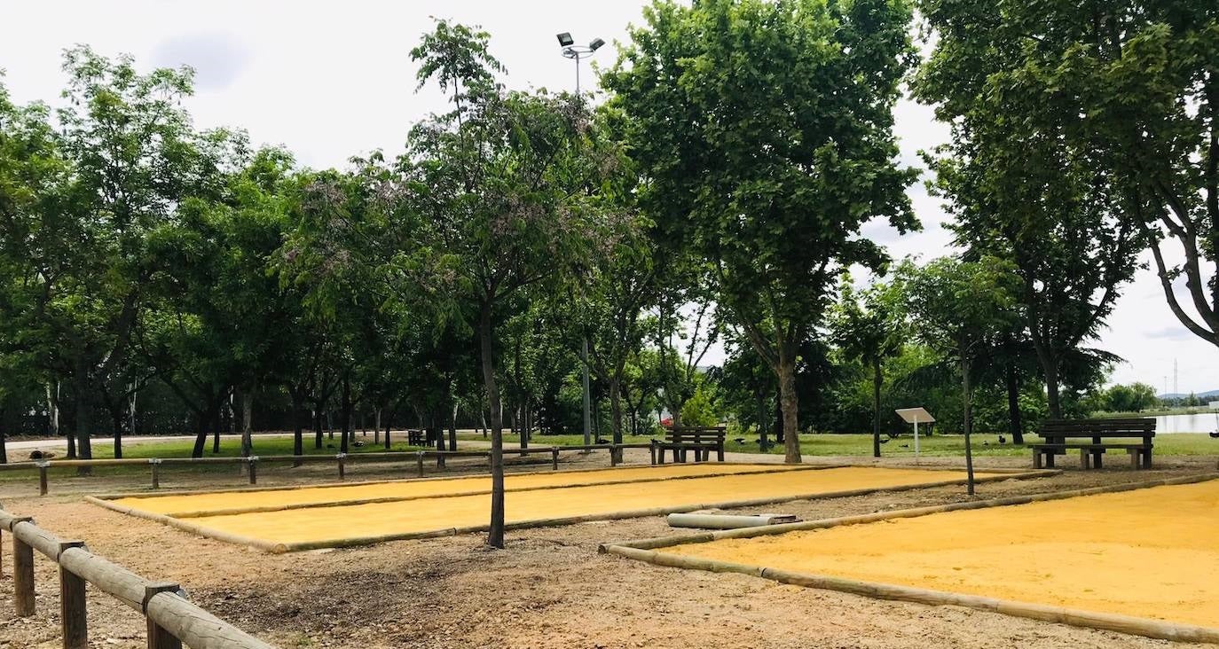 Pistas de petanca ubicadas en la Laguna nueva 