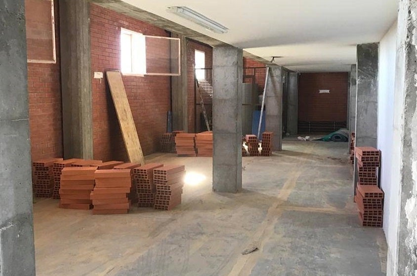 Obras en el pabellón municipal de deportes de Miajadas 