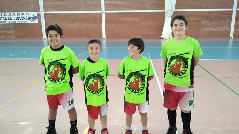 Los alevines del CB Miajads Serag, Andrés, Carlos e Izan 