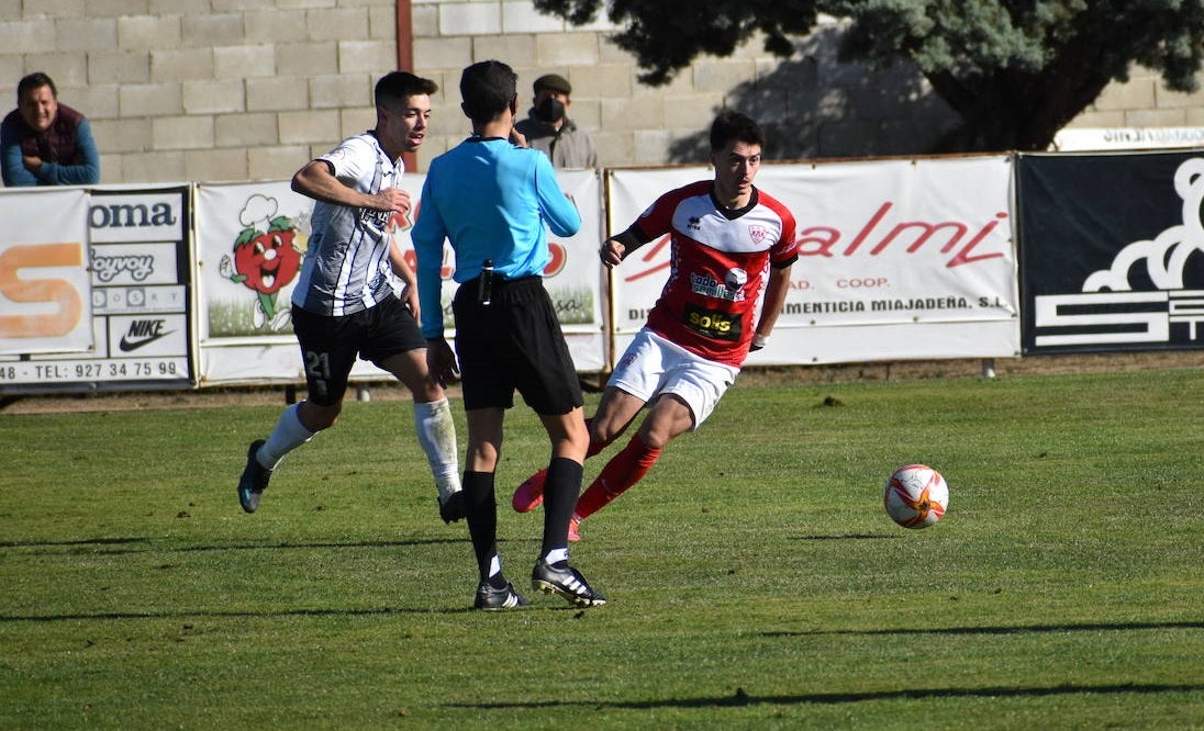 Falé intenta irse de Pablo Bueno 