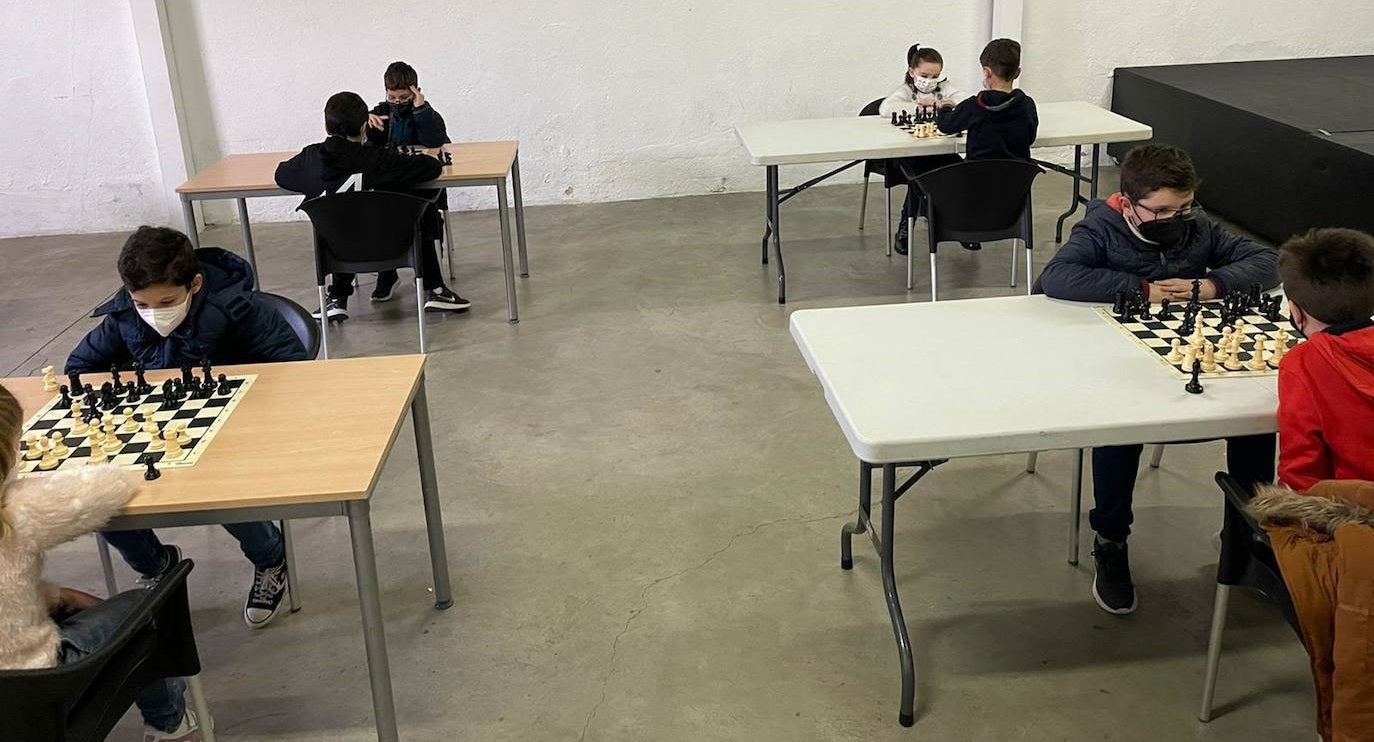 Torneo de Ajedrez celebrado en el ECJ de Miajadas con el club Miajedrez 