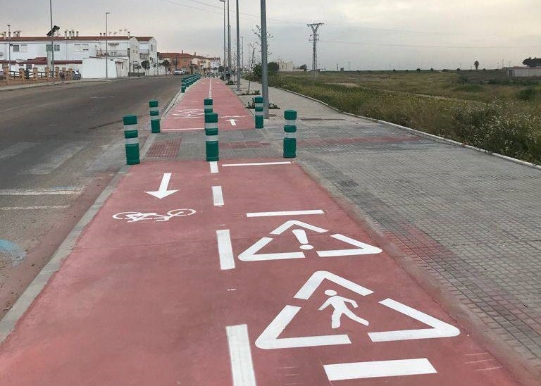 Tramo de carril bici de la avenida 8 de marzo 