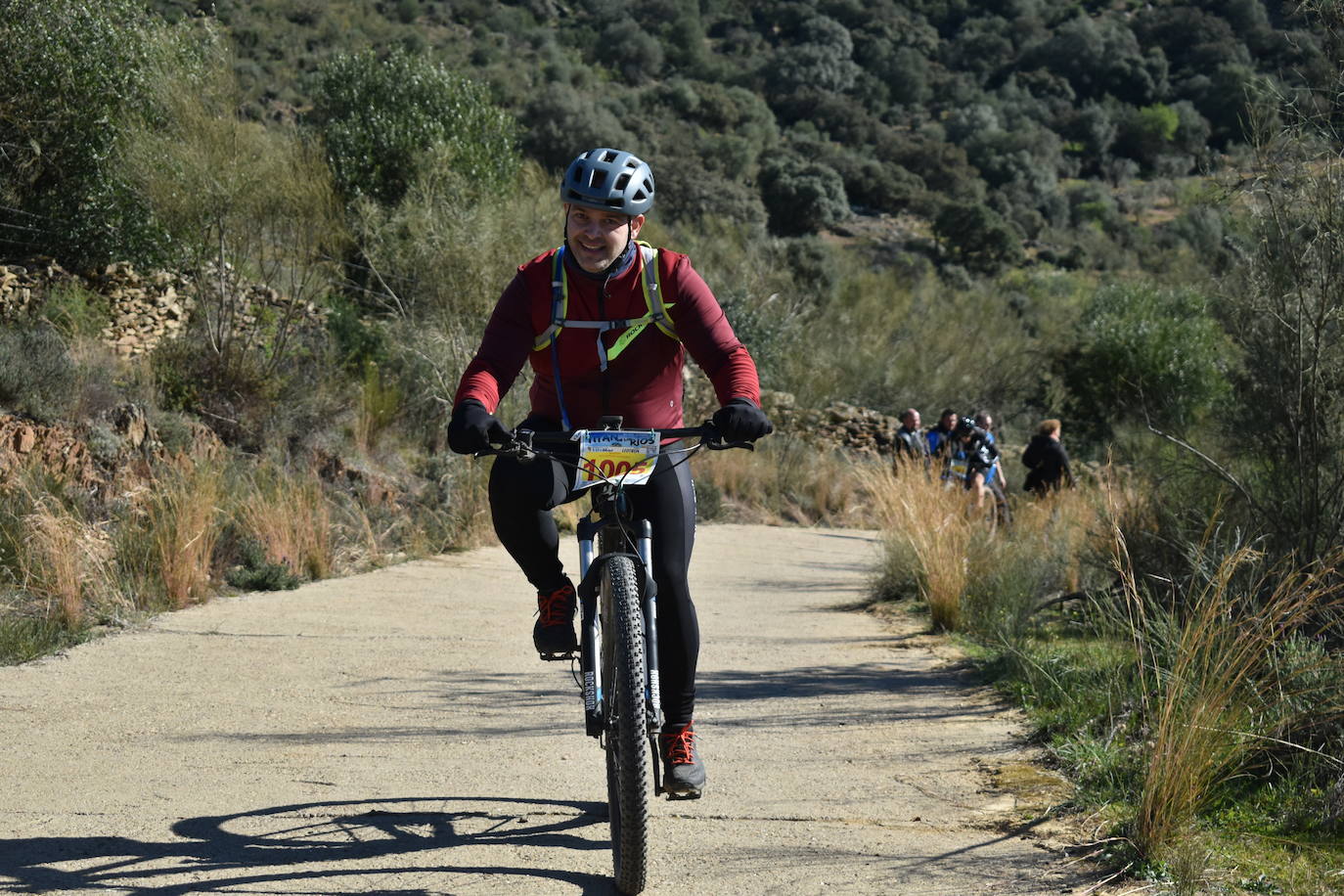 Más de 1.000 ciclistas de distintos puntos de la región y el país se dieron cita en una de las pruebas más conocidas en el mundo del ciclismo: la 'Titán de los Ríos', convertida ya en un referente, por sus parajes naturales, por sus recorridos, por su dificultad, por su emoción. 