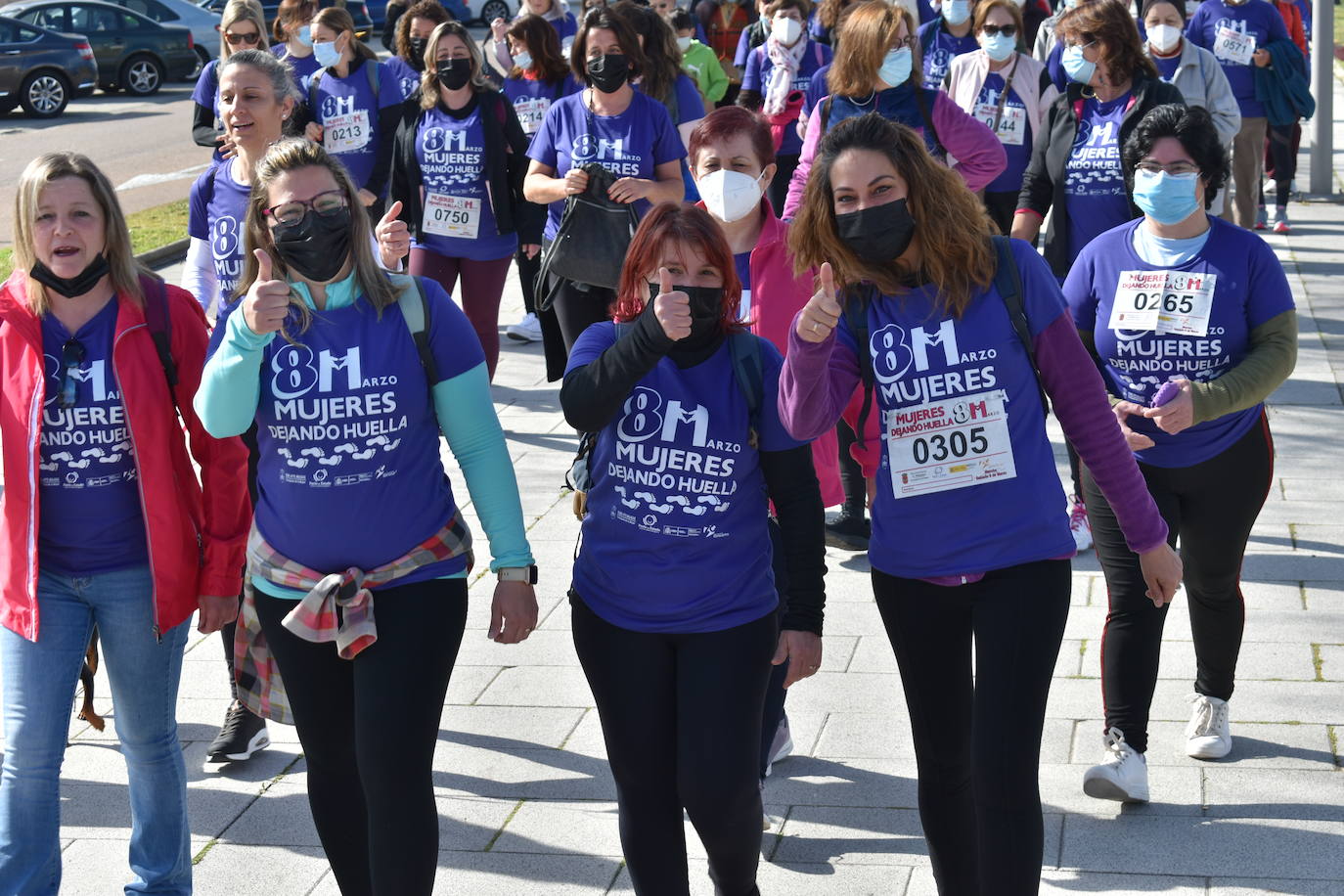 El pasado sábado 5 de marzo Miajadas acogió con antelación su tradicional marcha por el Día Internacional de la mujer, 8 M, en la que miajadeños y miajadeñas marcaron juntos el camino por la igualdad entre hombres y mujeres. Tras la marcha participaron en una Master Class de Zumba y entraron en el sorteo de una bicicleta, cuya ganadora fue Beatriz Barquilla. 