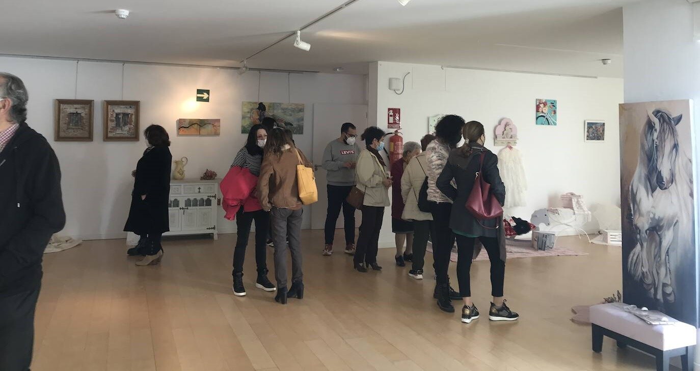 Inauguración de la exposición 'Mujeres creando arte' en Miajadas 