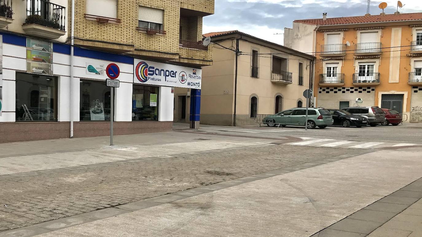Uno de los tramos de plataforma única en la Plaza Rollo Blanco de Miajadas 