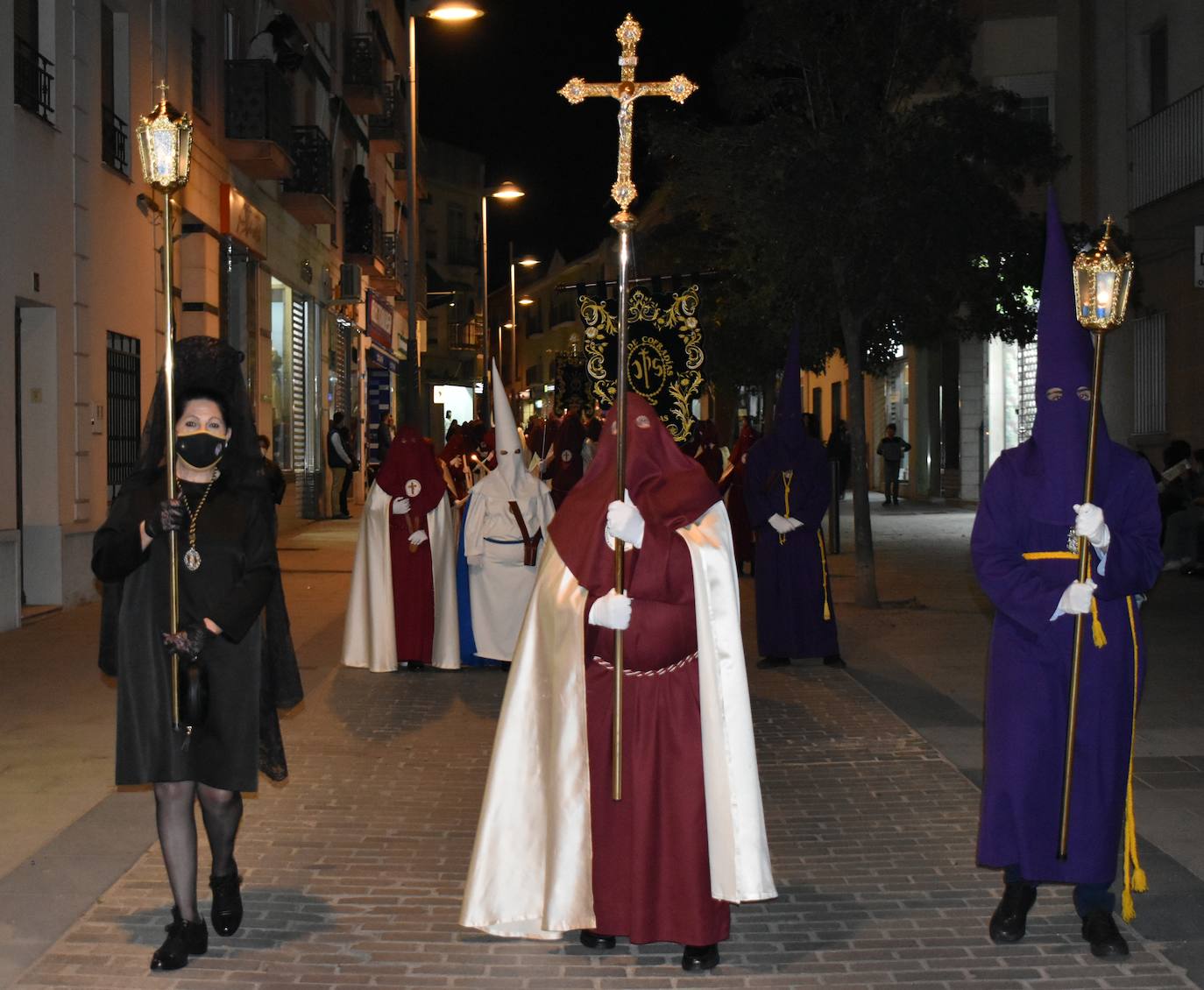 Los miajadeños volvieron a vivir su Semana Santa. Volvieron a llorar la muerte de Jesucristo acompañando al Cristo de la Piedad, la Piedad, el Santo Sepulcro y la Virgen de los Dolores, y volvieron a celebrar su resurrección con el encuentro entre el Cristo Resucitado y la Virgen. Una Semana Santa como hacía dos años no habían podido celebrar y que han vuelto a disfrutar con todos los honores 