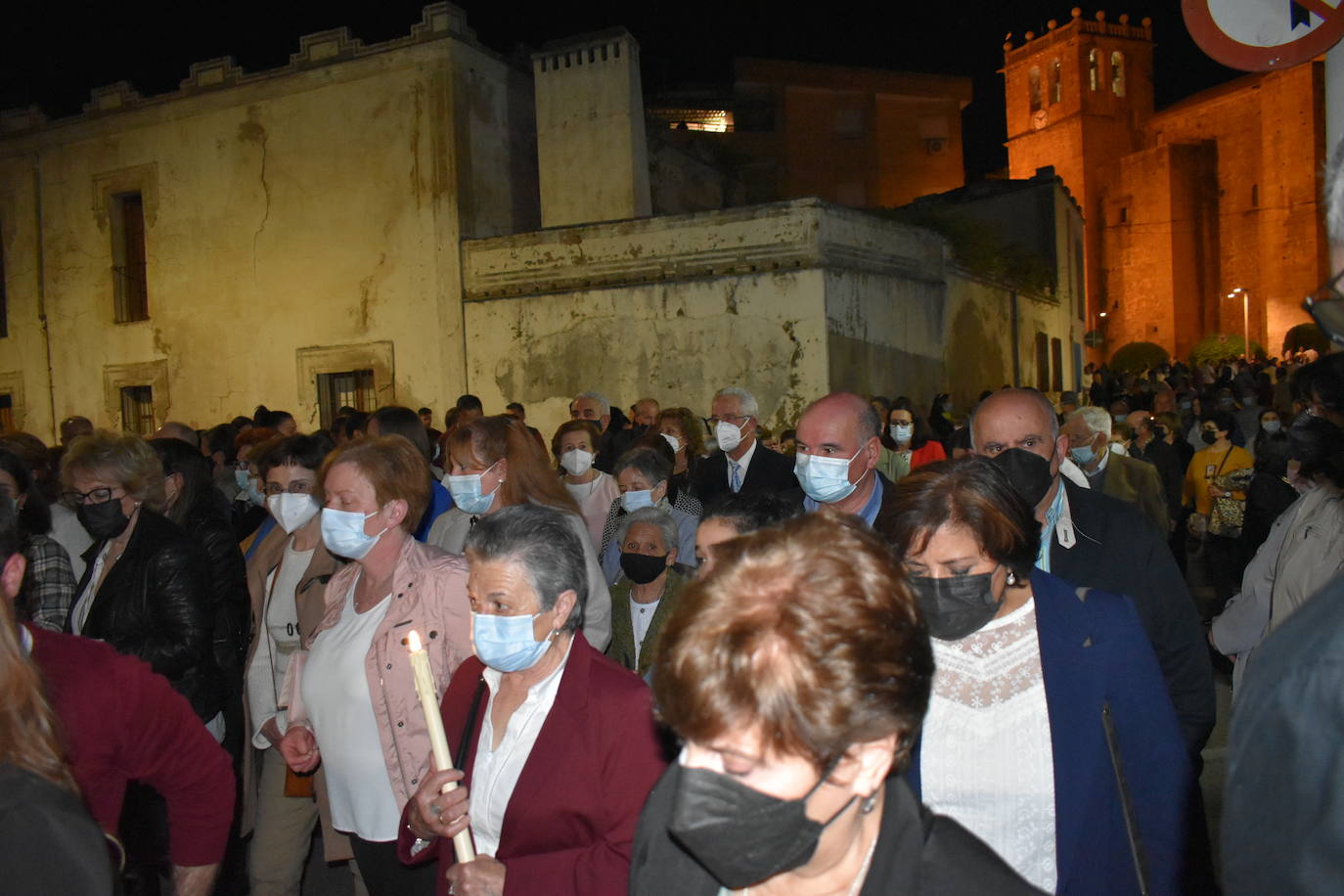 Los miajadeños volvieron a vivir su Semana Santa. Volvieron a llorar la muerte de Jesucristo acompañando al Cristo de la Piedad, la Piedad, el Santo Sepulcro y la Virgen de los Dolores, y volvieron a celebrar su resurrección con el encuentro entre el Cristo Resucitado y la Virgen. Una Semana Santa como hacía dos años no habían podido celebrar y que han vuelto a disfrutar con todos los honores 