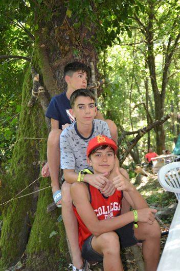 El campamento se desarrolla por completo en plena naturaleza 