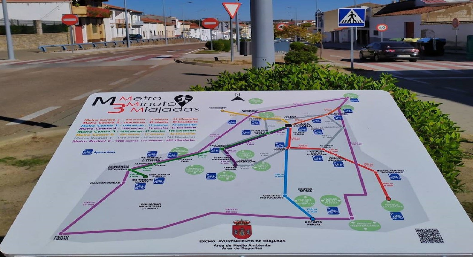 Uno de los mapas de 'Metrominuto Miajadas', situado en la avenida García Siñeriz 