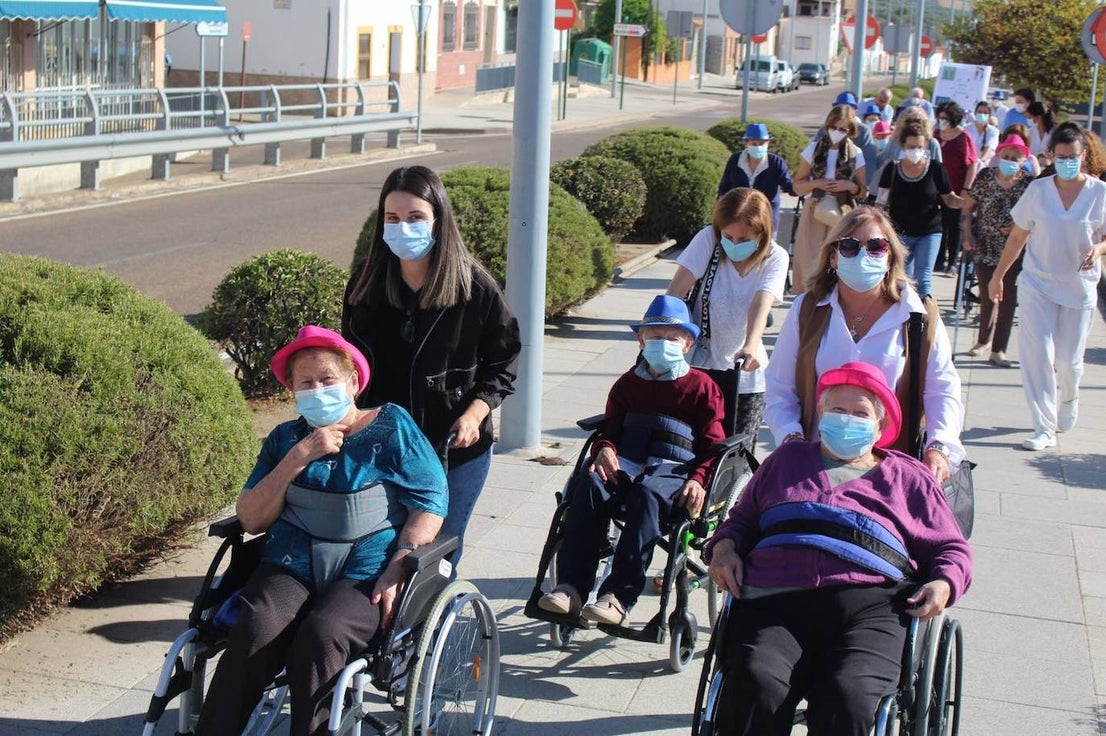 Miajadas ha vivido este 2022 su mejor Semana Europea de la Movilidad, al menos hasta la fecha, porque el municipio se supera año tras año. Mayores y pequeños disfrutaron durante dos semanas de gymkanas fotográficas, rutas andando o en bicicleta, concursos, ludotalleres, y premios a su compromiso con la sostenibilidad, entre otras muchas actividades. 