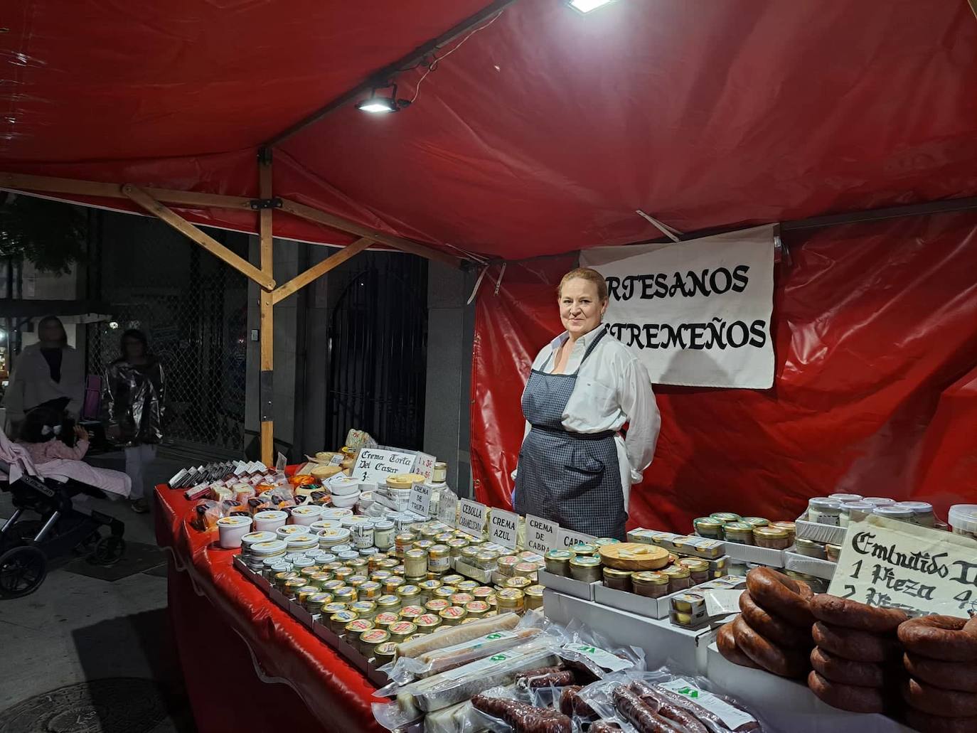 Del 11 al 13 de noviembre Miajadas retrocedió hasta la época medieval para llenar sus calles de magia y fantasía. Puestos de artesanía, gastronomía, talleres y pasacalles hicieron las delicias de vecinos de todas las edades, y también de visitantes que no quisieron perderse esta atracción turística y cultural. 