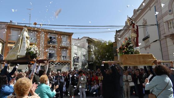 Los miajadeños volvieron a celebrar el reencuentro entre Jesús Resucitado y la Santa Madre
