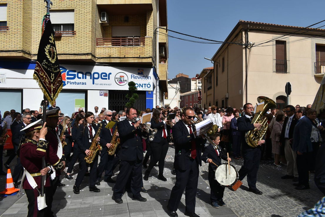 Los miajadeños volvieron a celebrar el reencuentro entre Jesús Resucitado y la Santa Madre