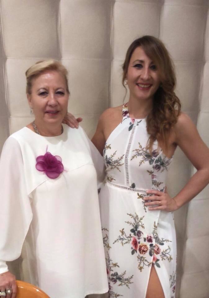 FOTOS: TODO HOMENAJE A UNA MADRE ES POCO