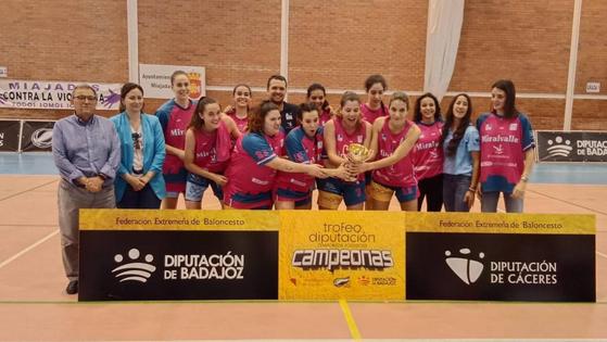 Miajadas acogió la final del Trofeo Diputaciones de Baloncesto masculina y femenina