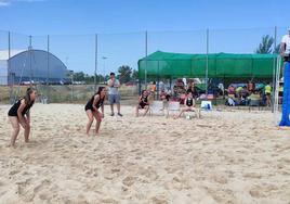 Eliminatoria del Campeonato de Voley Playa JUDEX llevada a cabo en Miajadas el 3 de junio