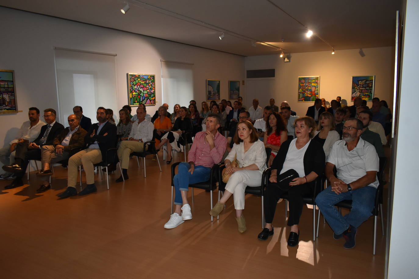 El Palacio Obispo Solís acoge la exposición de las obras del XII Certamen de Pintura Laura Otero