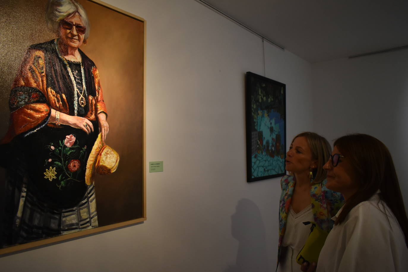 El Palacio Obispo Solís acoge la exposición de las obras del XII Certamen de Pintura Laura Otero