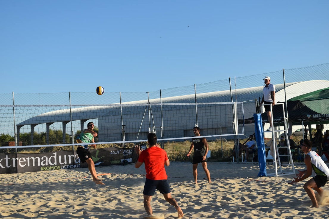El Circuito Extremeño de Voley Playa en Miajadas en imágene