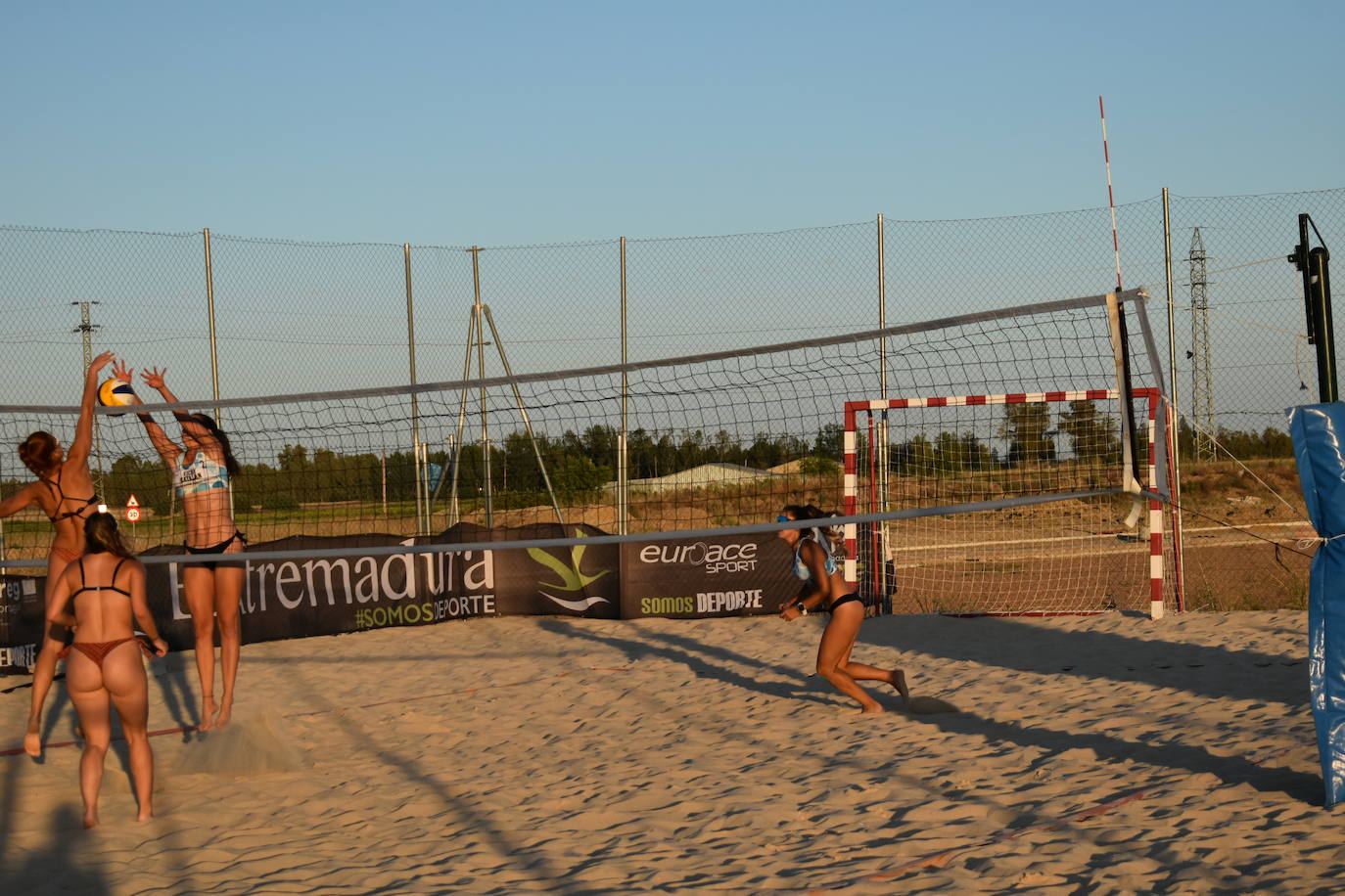 El Circuito Extremeño de Voley Playa en Miajadas en imágene