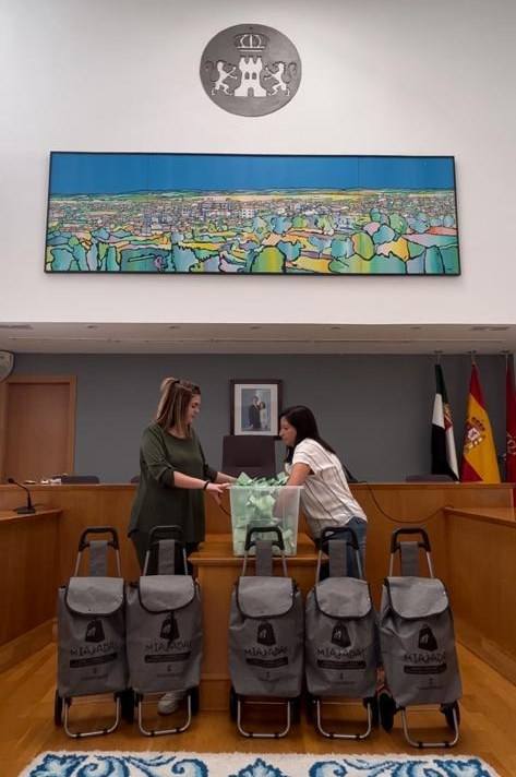 Ya se conocen los ganadores de los cinco carros para la compra por la Semana del Comercio Verde