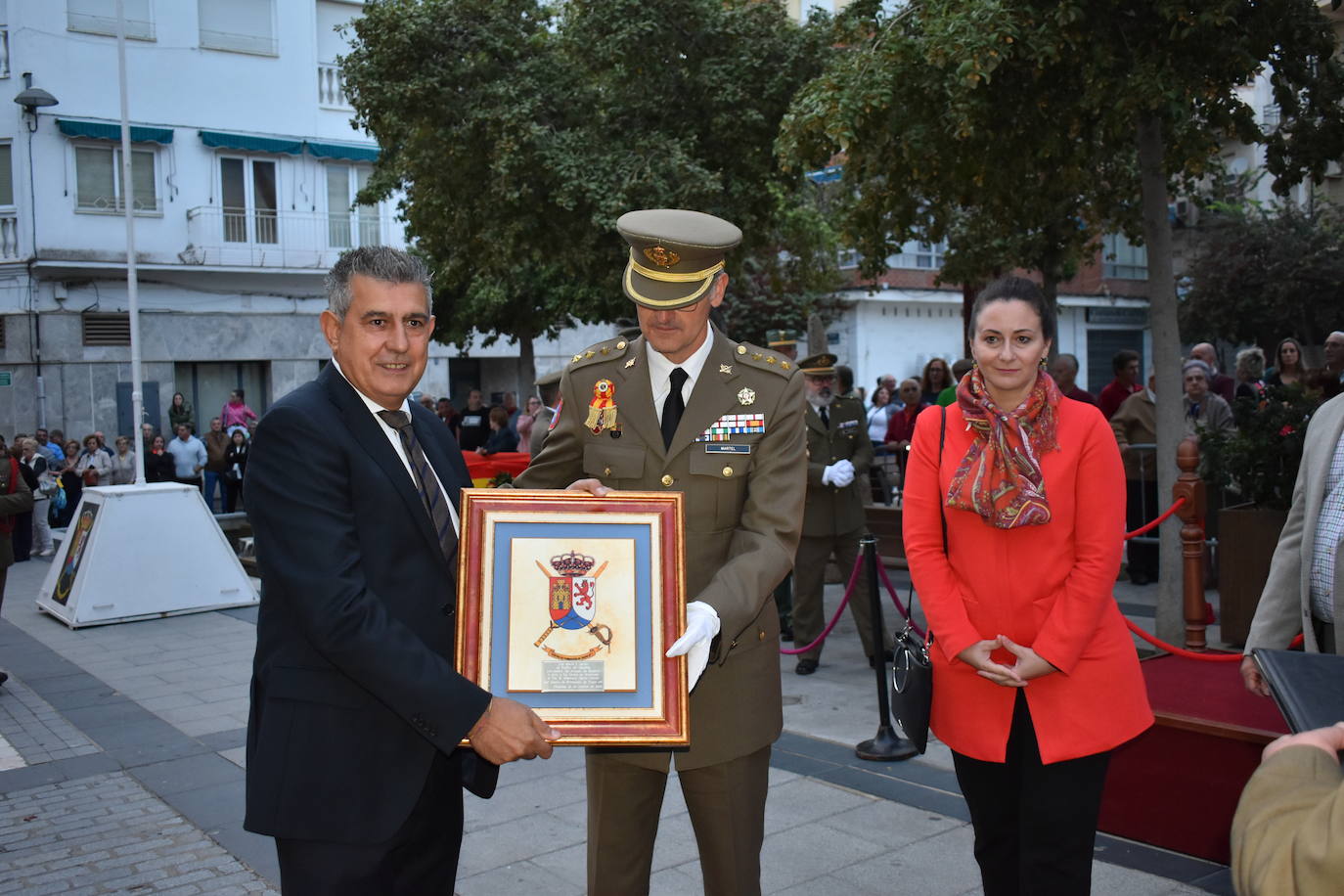 Fotos: Solemne arriado de bandera en honor al Teniente Saturnino Martín Cerezo