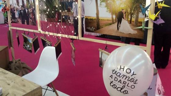 Los profesionales del sector de bodas y celebraciones se acercan al público en la feria 'Celebrarte'