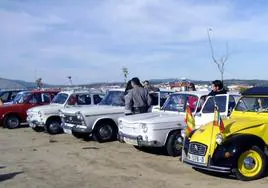 Llega la XIII Concentración de coches y motos clásicos de Alcollarín