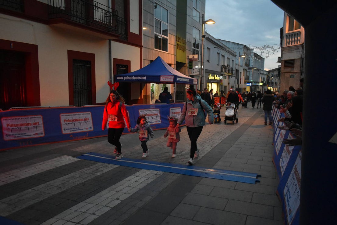 Fotos: La San Silvestre Miajadeña fue de las primeras en despedir el 2023