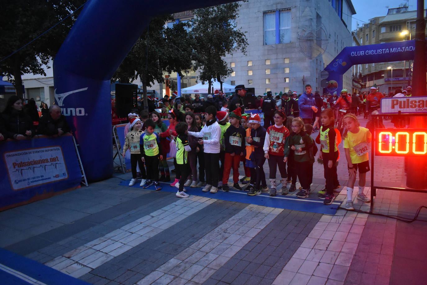 Fotos: La San Silvestre Miajadeña fue de las primeras en despedir el 2023