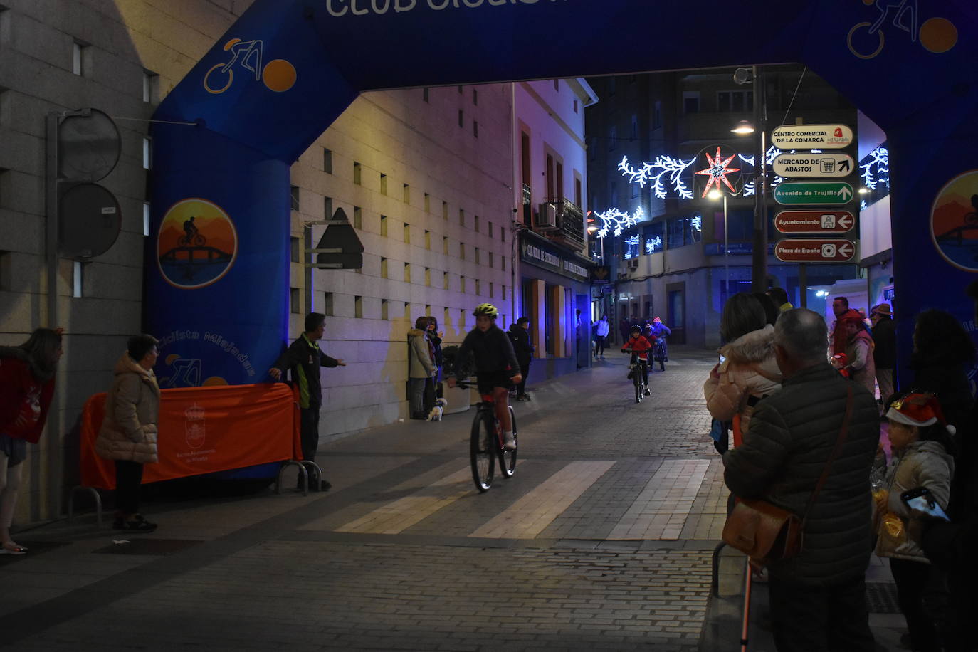 Fotos: La San Silvestre Miajadeña fue de las primeras en despedir el 2023