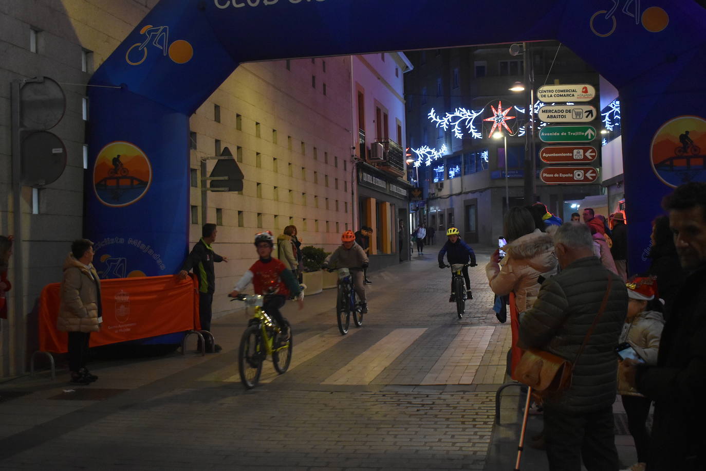 Fotos: La San Silvestre Miajadeña fue de las primeras en despedir el 2023