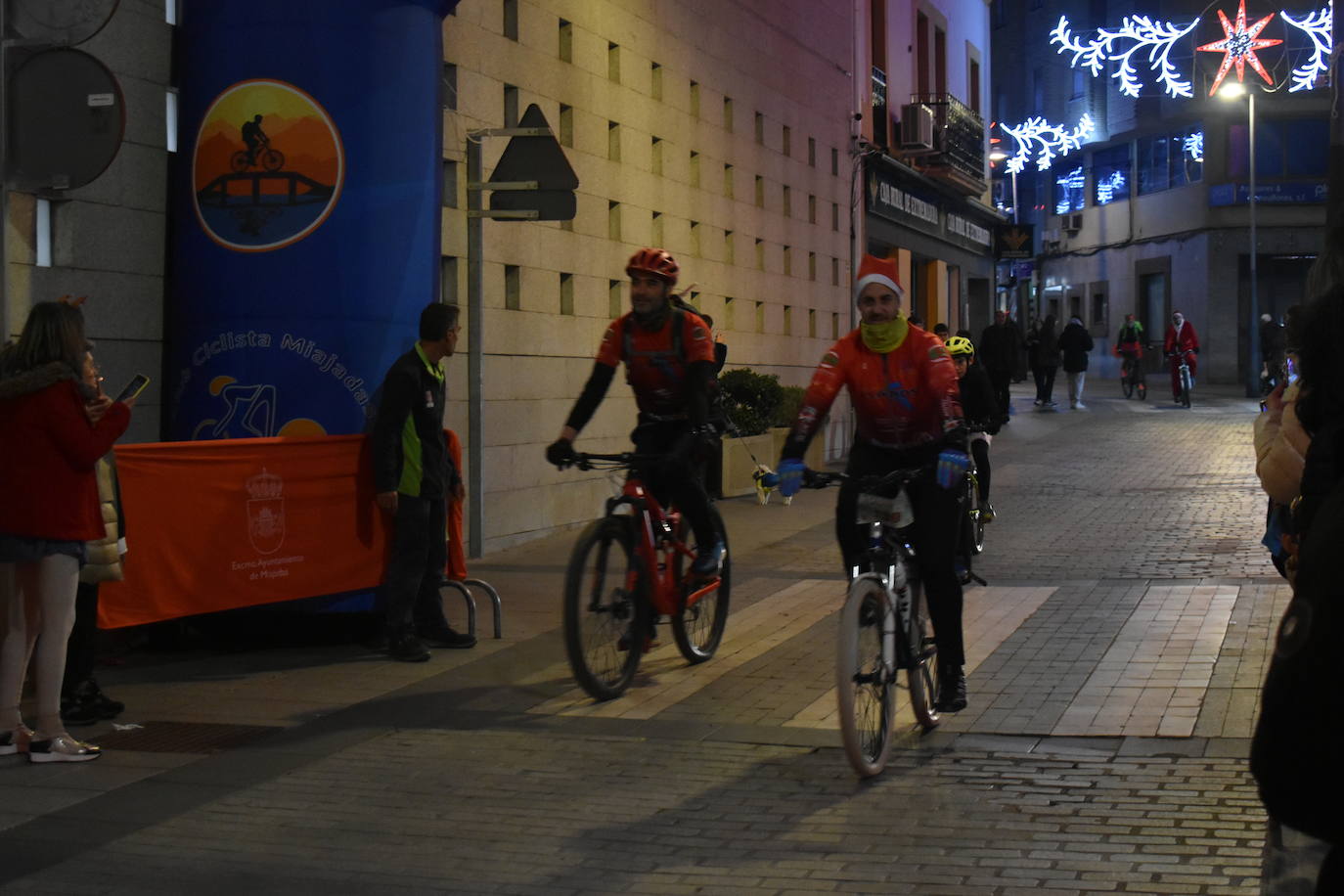 Fotos: La San Silvestre Miajadeña fue de las primeras en despedir el 2023