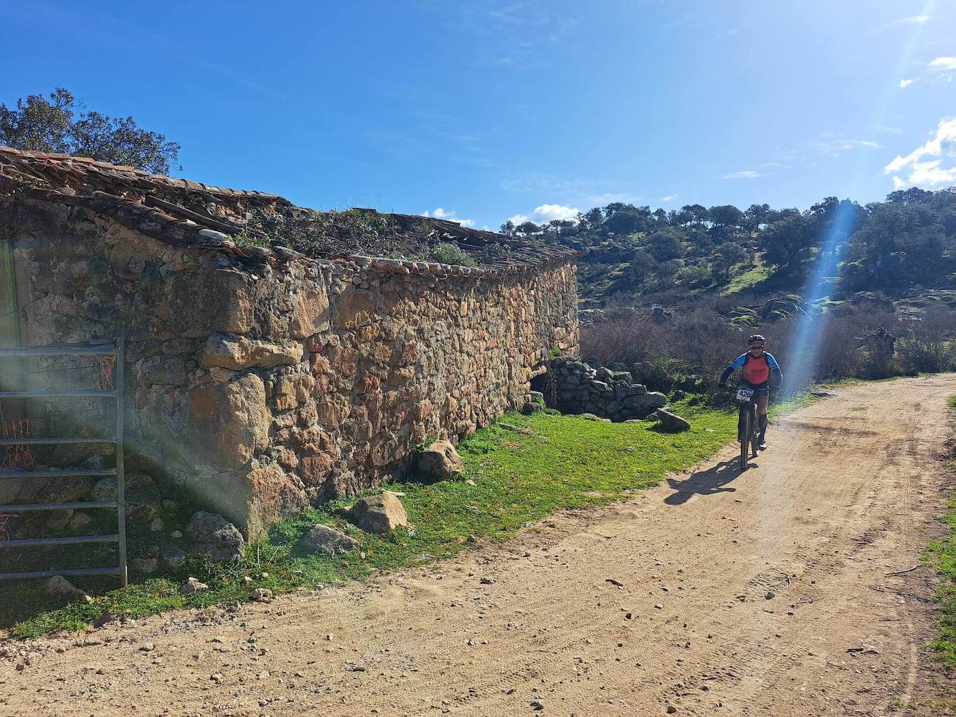 Miajadas volvió a convertirse un año más en punto referente del ciclismo con su famosa prueba Titán de los Ríos, congregando lo mejor del panorama nacional en un paraje natural incomparable. 