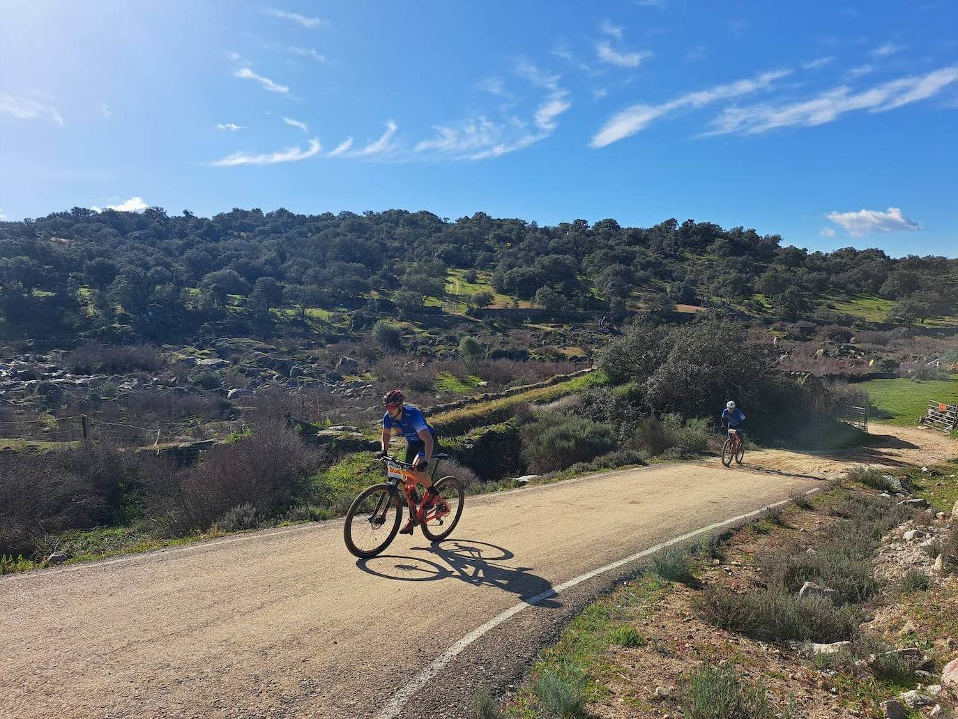 Miajadas volvió a convertirse un año más en punto referente del ciclismo con su famosa prueba Titán de los Ríos, congregando lo mejor del panorama nacional en un paraje natural incomparable. 