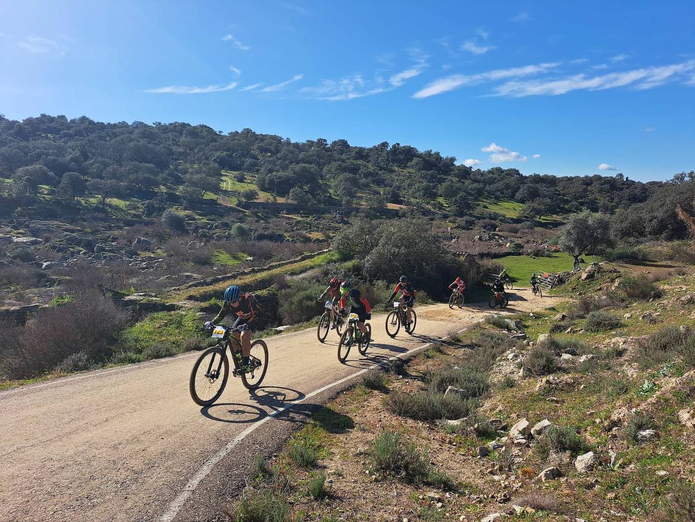 Miajadas volvió a convertirse un año más en punto referente del ciclismo con su famosa prueba Titán de los Ríos, congregando lo mejor del panorama nacional en un paraje natural incomparable. 