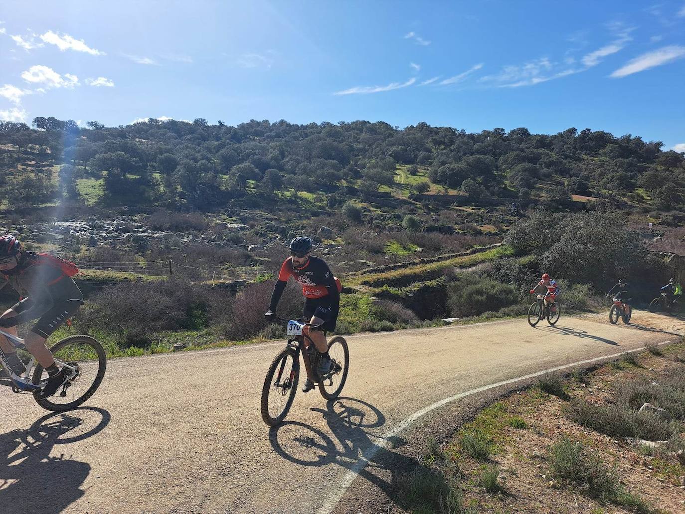 Miajadas volvió a convertirse un año más en punto referente del ciclismo con su famosa prueba Titán de los Ríos, congregando lo mejor del panorama nacional en un paraje natural incomparable. 