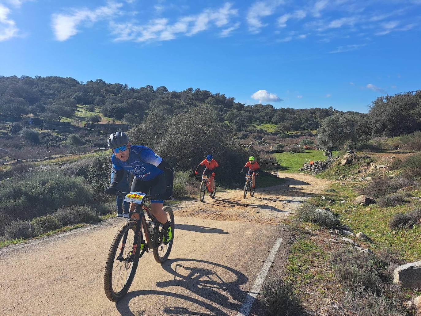 Miajadas volvió a convertirse un año más en punto referente del ciclismo con su famosa prueba Titán de los Ríos, congregando lo mejor del panorama nacional en un paraje natural incomparable. 