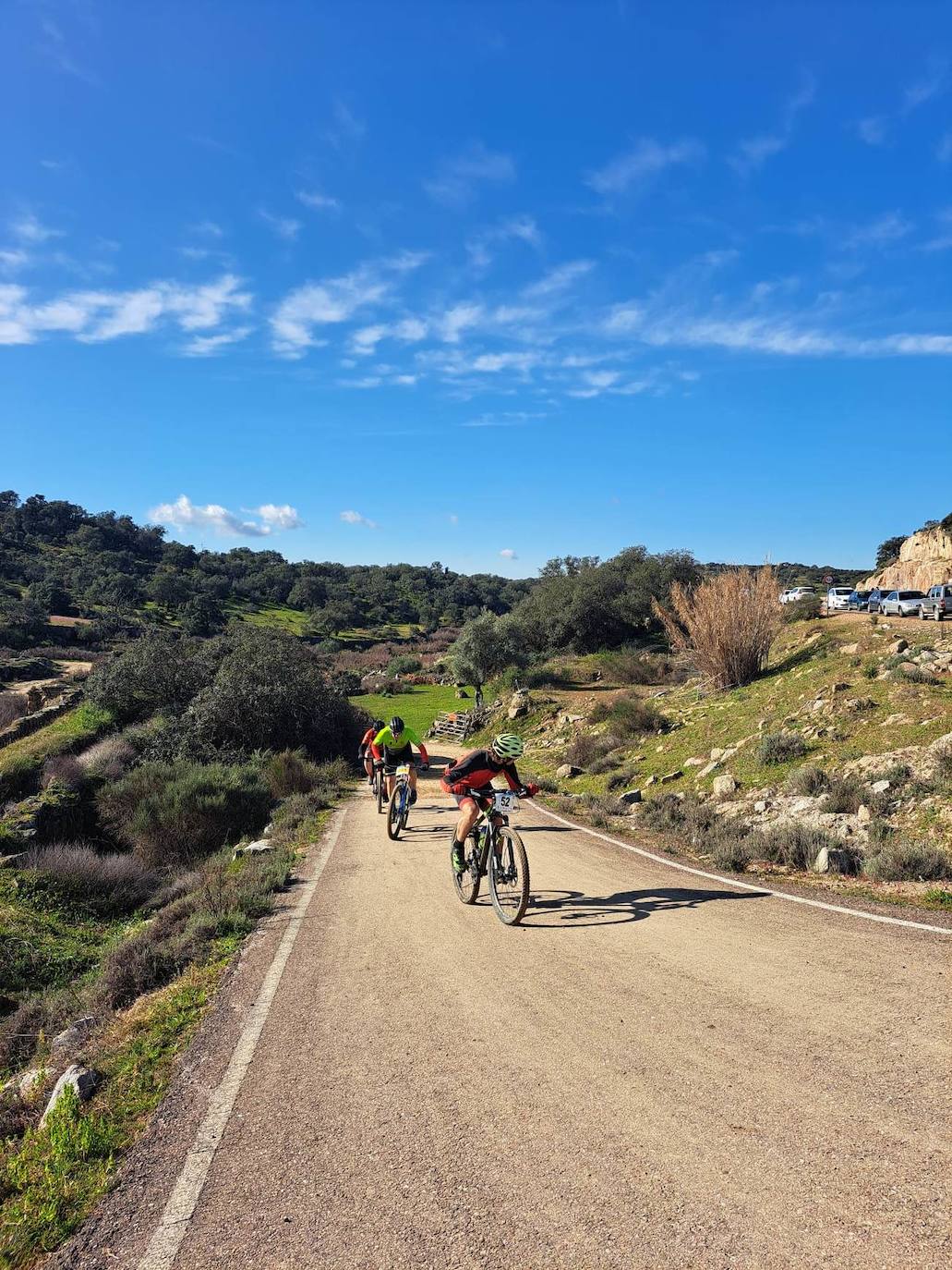 Miajadas volvió a convertirse un año más en punto referente del ciclismo con su famosa prueba Titán de los Ríos, congregando lo mejor del panorama nacional en un paraje natural incomparable. 