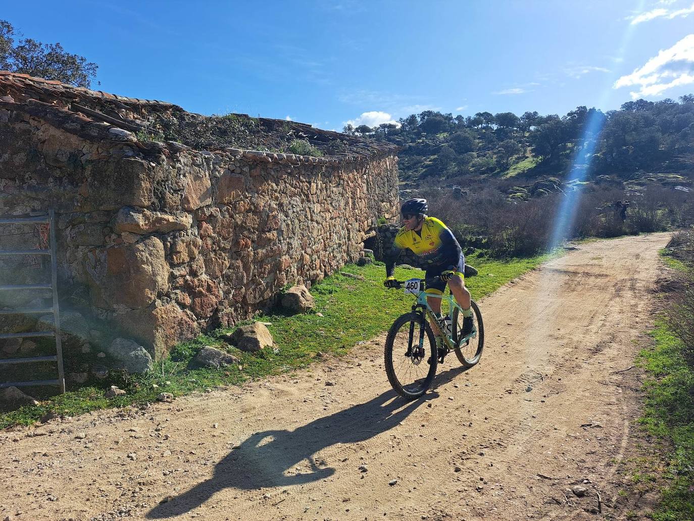 Miajadas volvió a convertirse un año más en punto referente del ciclismo con su famosa prueba Titán de los Ríos, congregando lo mejor del panorama nacional en un paraje natural incomparable. 