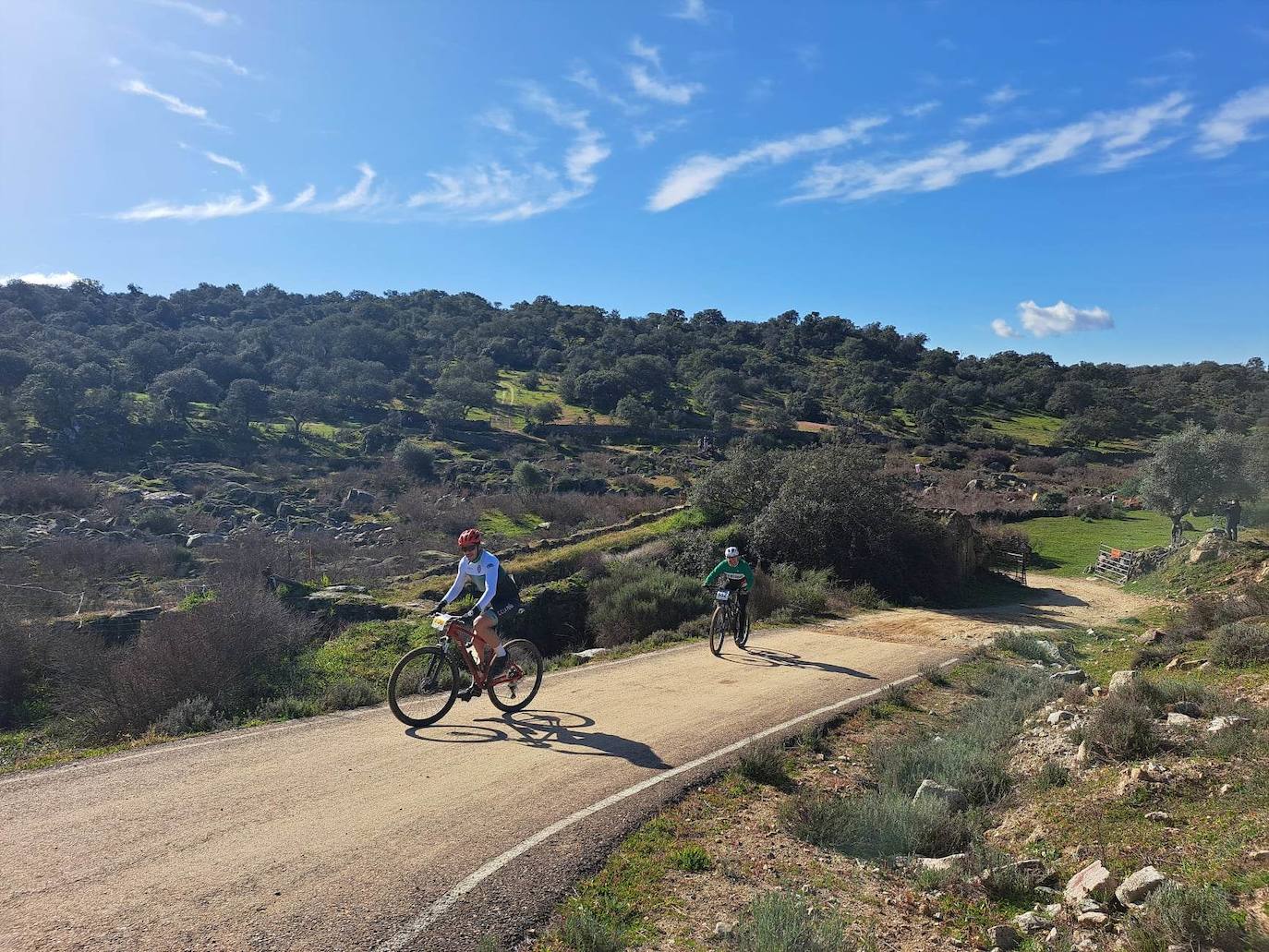 Miajadas volvió a convertirse un año más en punto referente del ciclismo con su famosa prueba Titán de los Ríos, congregando lo mejor del panorama nacional en un paraje natural incomparable. 