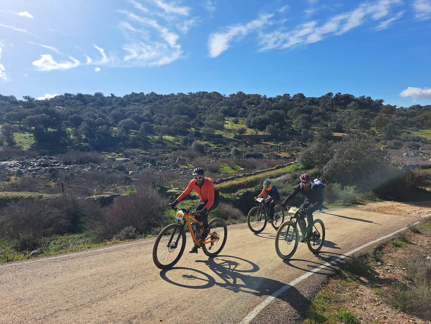 Miajadas volvió a convertirse un año más en punto referente del ciclismo con su famosa prueba Titán de los Ríos, congregando lo mejor del panorama nacional en un paraje natural incomparable. 