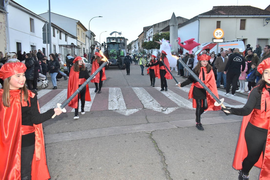 FOTOS: La magia de la Cabalgata de Reyes Magos recorrió las calles de Miajadas