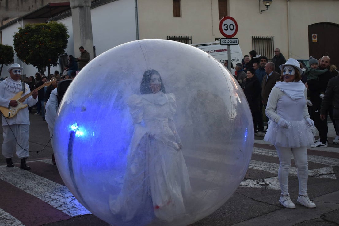 FOTOS: La magia de la Cabalgata de Reyes Magos recorrió las calles de Miajadas
