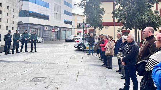 Los miajadeños se unieron al minuto de silencio por los Guardias Civiles asesinados en Barbate