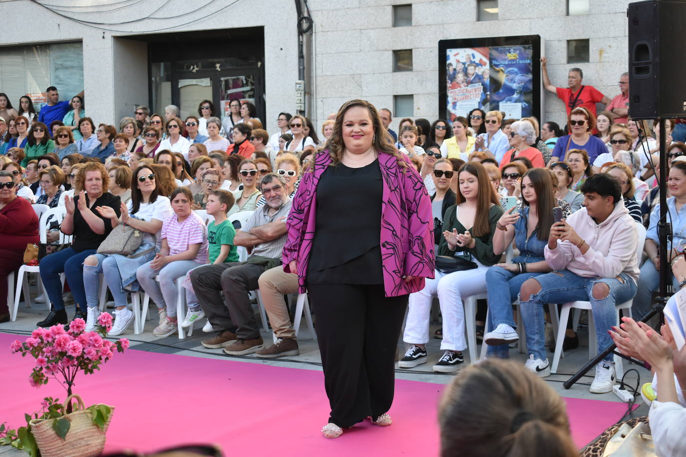 FOTOS: Éxito rotundo del desfile &#039;Miajadas está de moda&#039; (1ª parte)
