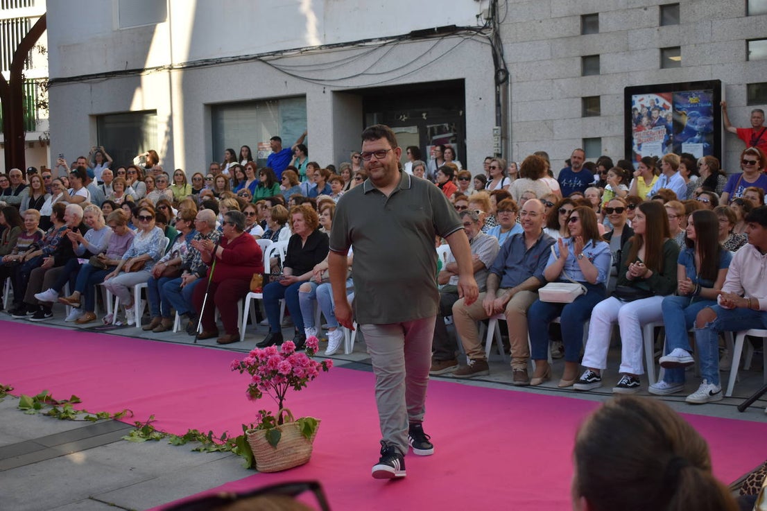 FOTOS: Éxito rotundo del desfile 'Miajadas está de moda' (1ª parte)